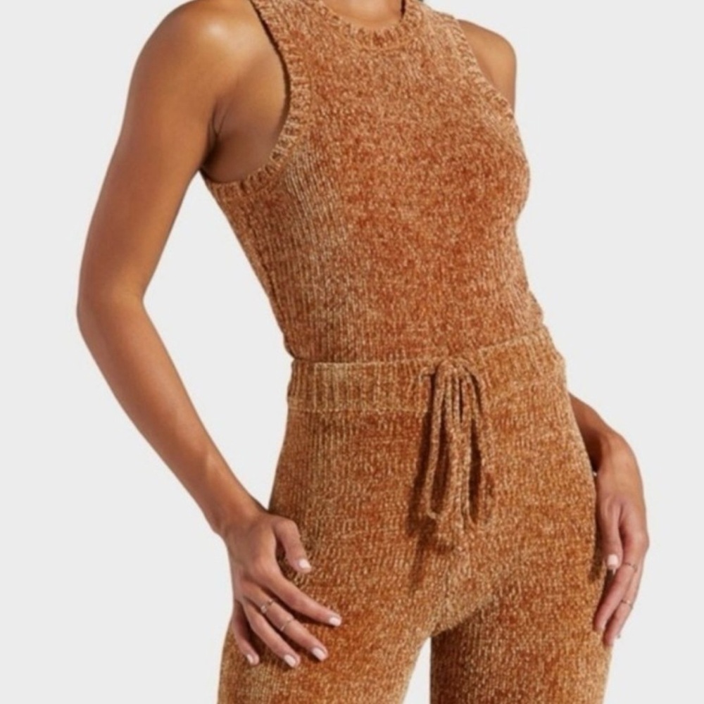 Gorgeous 2 piece rust colored comfy lounge set 🤩